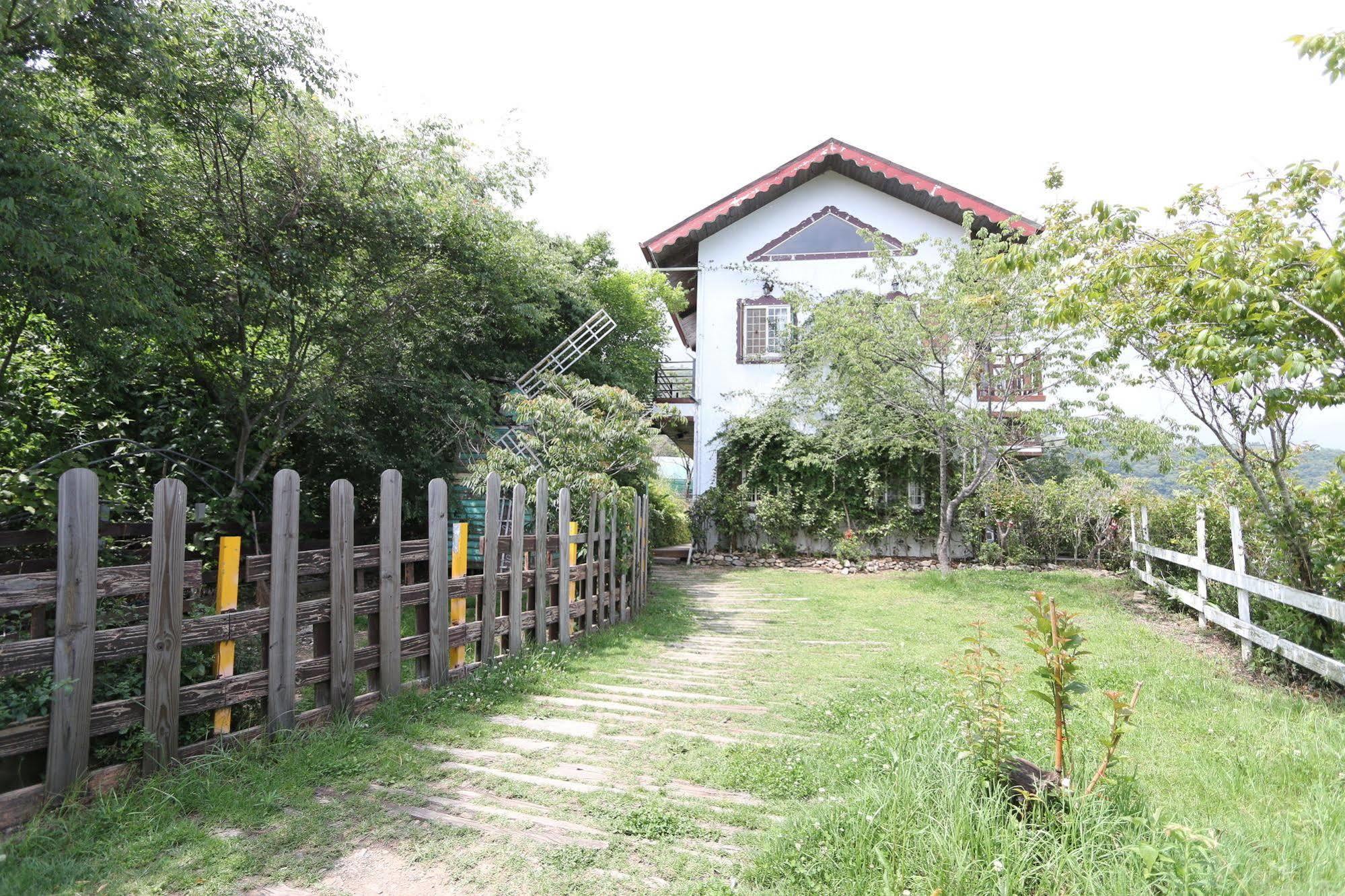 Villa Relax Ren'ai Exterior foto